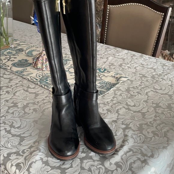 Tommy Hilfiger Shoes - Tommy Hilfiger